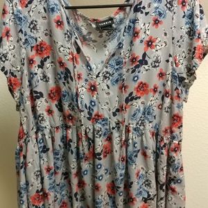 Torrid floral blouse